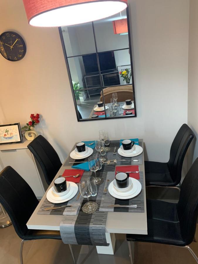 Aqua Dreams - Serviced Luxury Modern Belfast City Centre 2 Bed Apartment 外观 照片