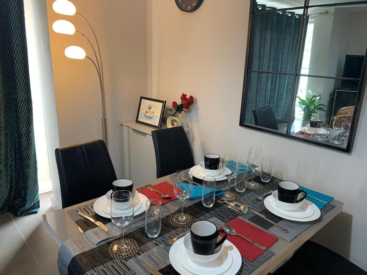 Aqua Dreams - Serviced Luxury Modern Belfast City Centre 2 Bed Apartment 外观 照片