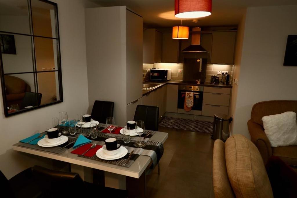 Aqua Dreams - Serviced Luxury Modern Belfast City Centre 2 Bed Apartment 外观 照片